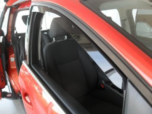 Ford Focus C Max légterelő pár első ablakra, 2db