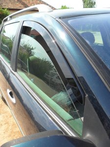 Renault Laguna légterelő pár első ablakra, 2db