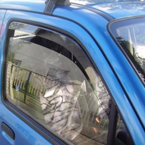 Suzuki Wagon R+ légterelő pár első ablakra, 2db