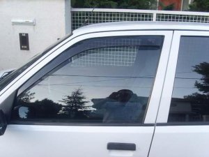 Ford Escort légterelő pár első ablakra, 2db
