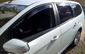 Ford Focus légterelő szett első + hátsó ablakra, 4db (kombira jó)