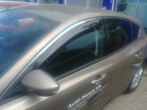 Ford Focus légterelő pár első ablakra, 2db