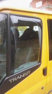 Ford Transit légterelő pár első ablakra, 2db