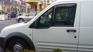 Ford Tourneo Connect légterelő pár első ablakra, 2db
