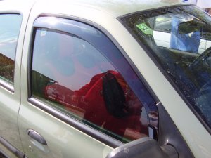 Renault Thalia I légterelő pár első ablakra, 2db