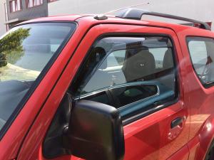 Suzuki Jimny légterelő pár első ablakra, 2db