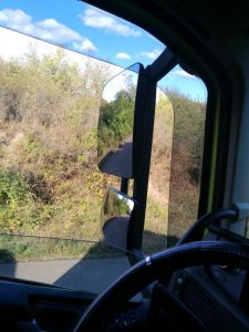 Volvo FH légterelő pár első ablakra, 2db